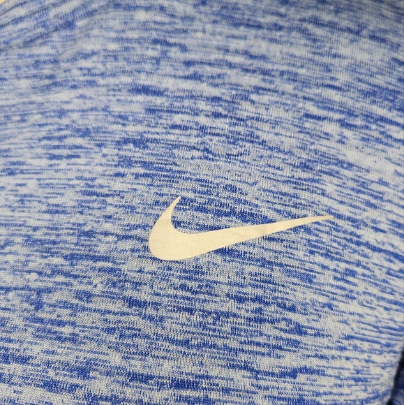 Nike Dri-Fit longsleeve running top - Picture 10 of 16